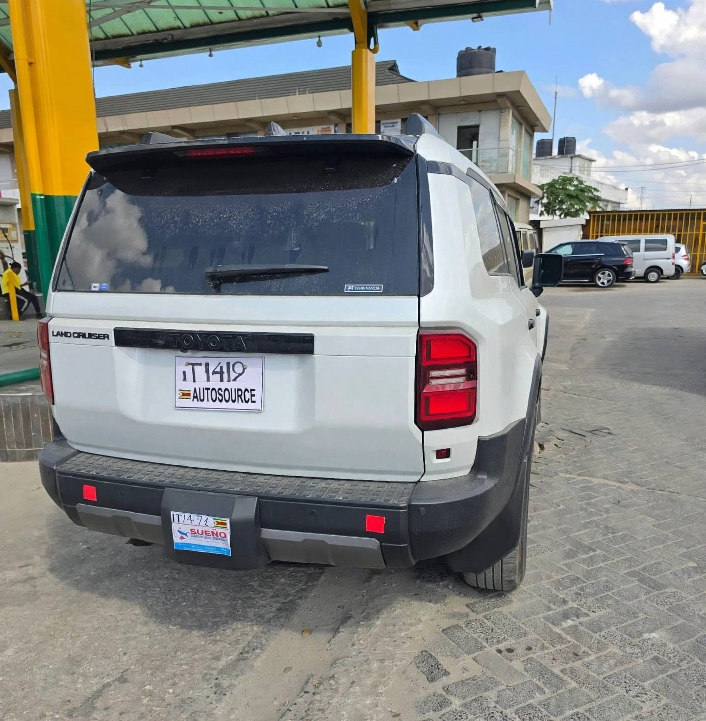 Land Cruiser 250